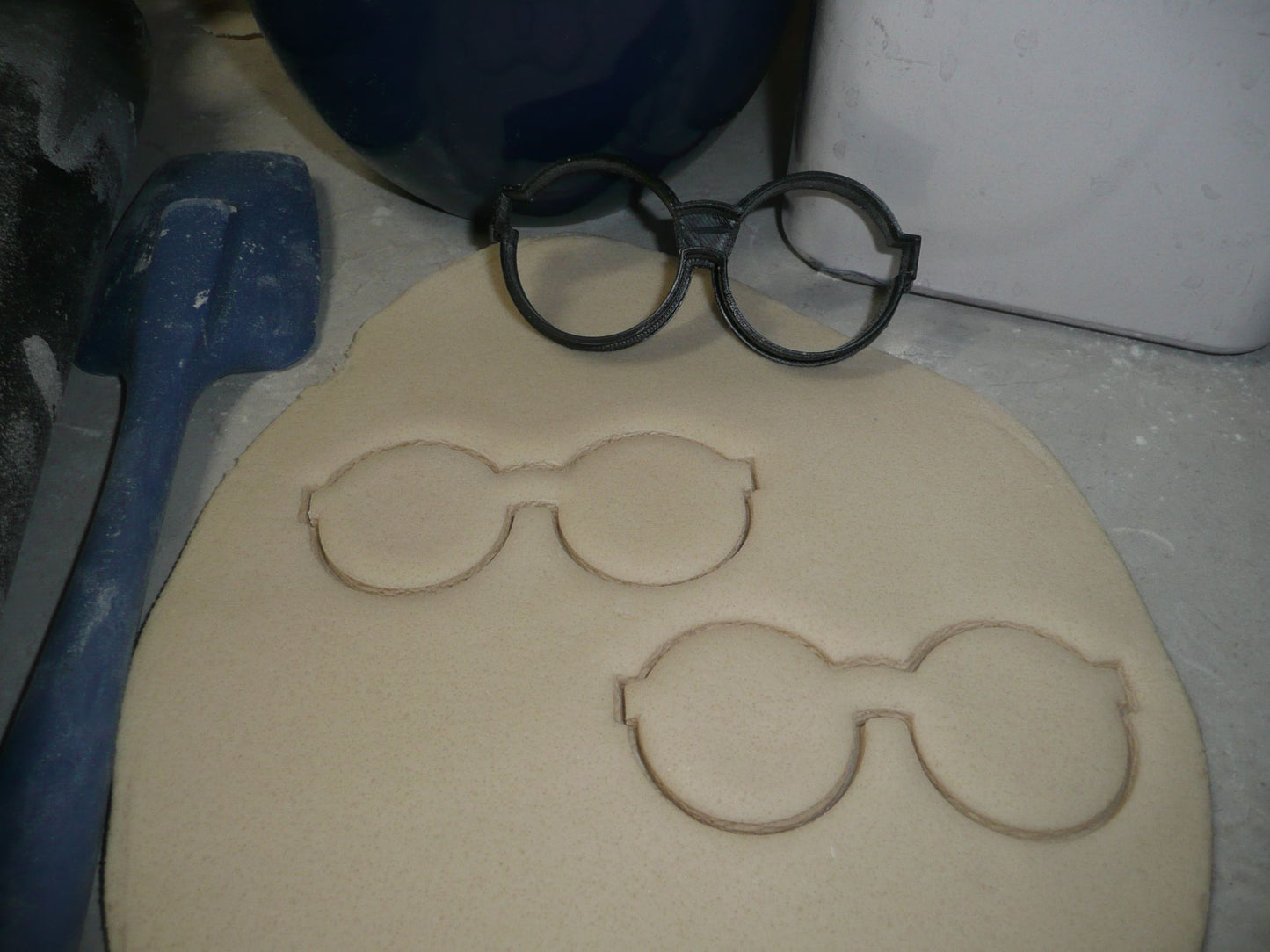 Round Circle Frame Glasses Sunglasses Outline Cookie Cutter USA PR3431