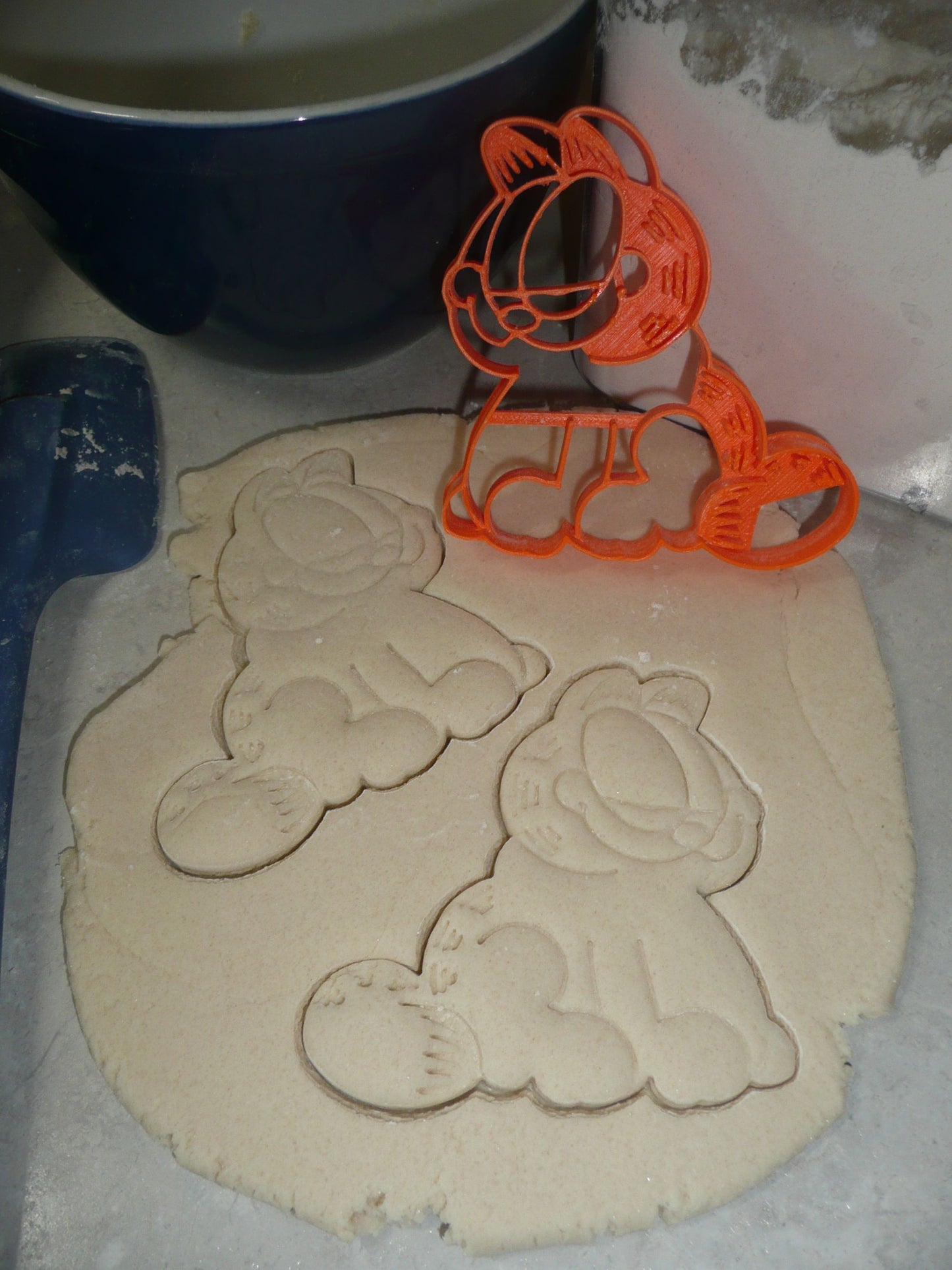 Garfield Sitting Up Orange Cat Cartoon Comic Cookie Cutter USA PR4040