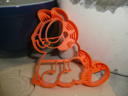 Garfield Sitting Up Orange Cat Cartoon Comic Cookie Cutter USA PR4040