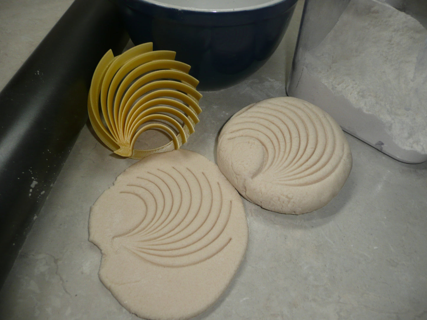 Classic Pan Dulce Set Of 2 Sizes Concha Cutters Bread Stamps Made in USA PR1783