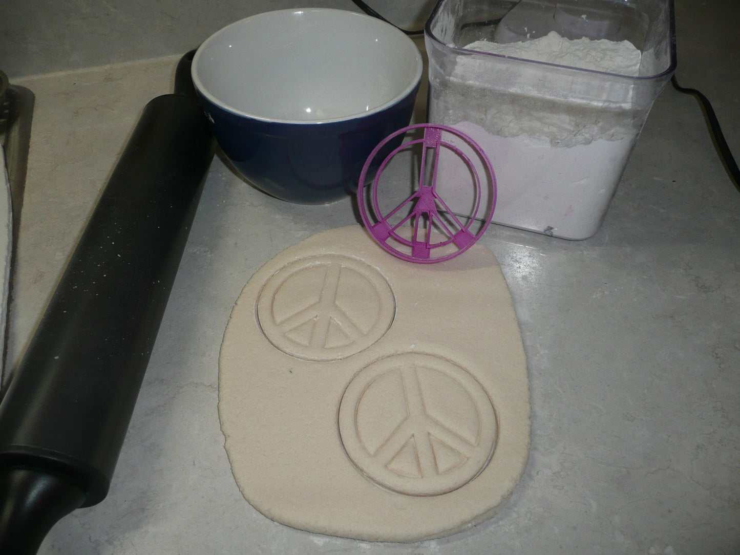 Peace Sign Symbol 1960s 1970s Retro Hippie Cookie Cutter USA PR2165