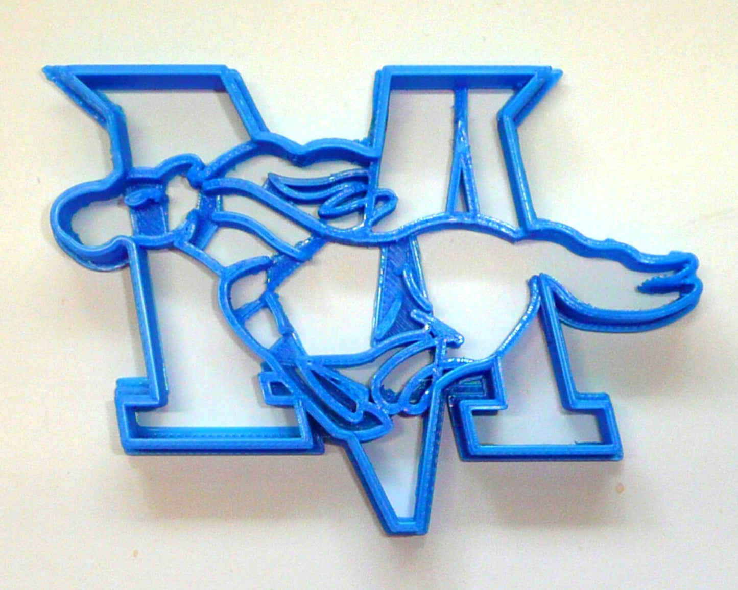 6x Meadowdale HS Mavericks M Fondant Cutter Cupcake Topper 1.75 IN USA FD3499