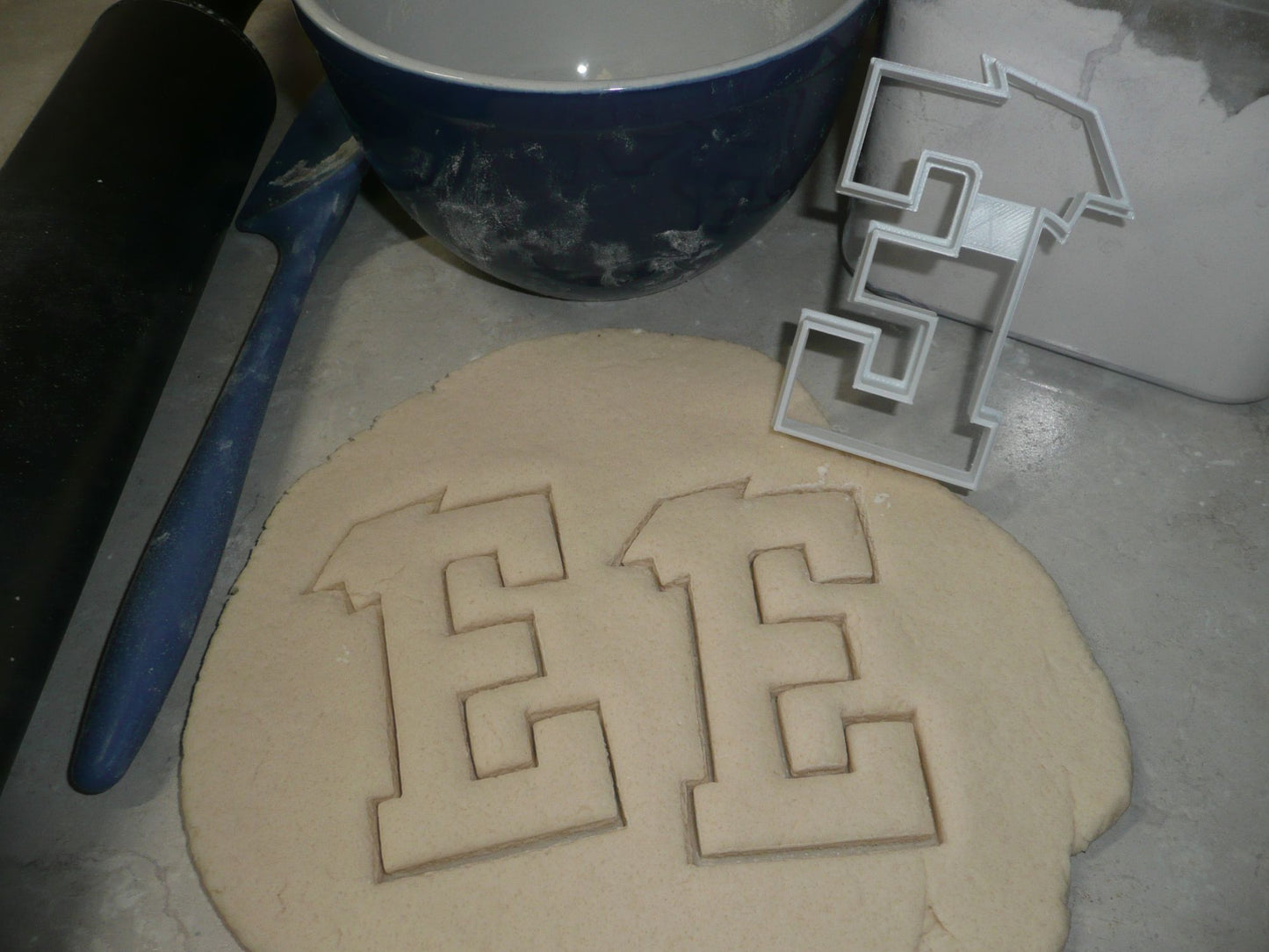 Block Letter E with Graduation Cap School Cookie Cutter USA PR3726