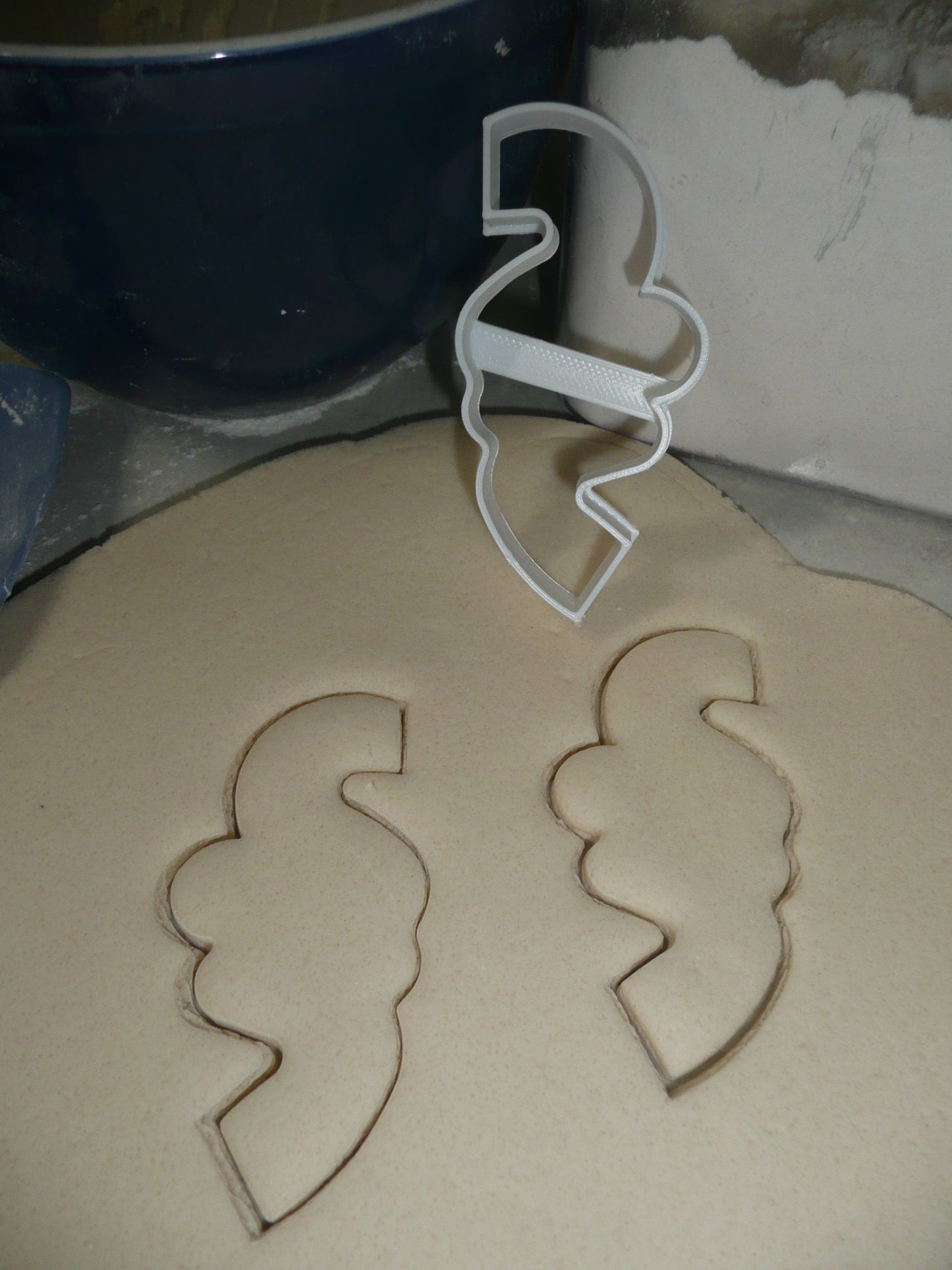 Confetti Swirl Streamer Outline Birthday Wedding Cookie Cutter USA PR3829