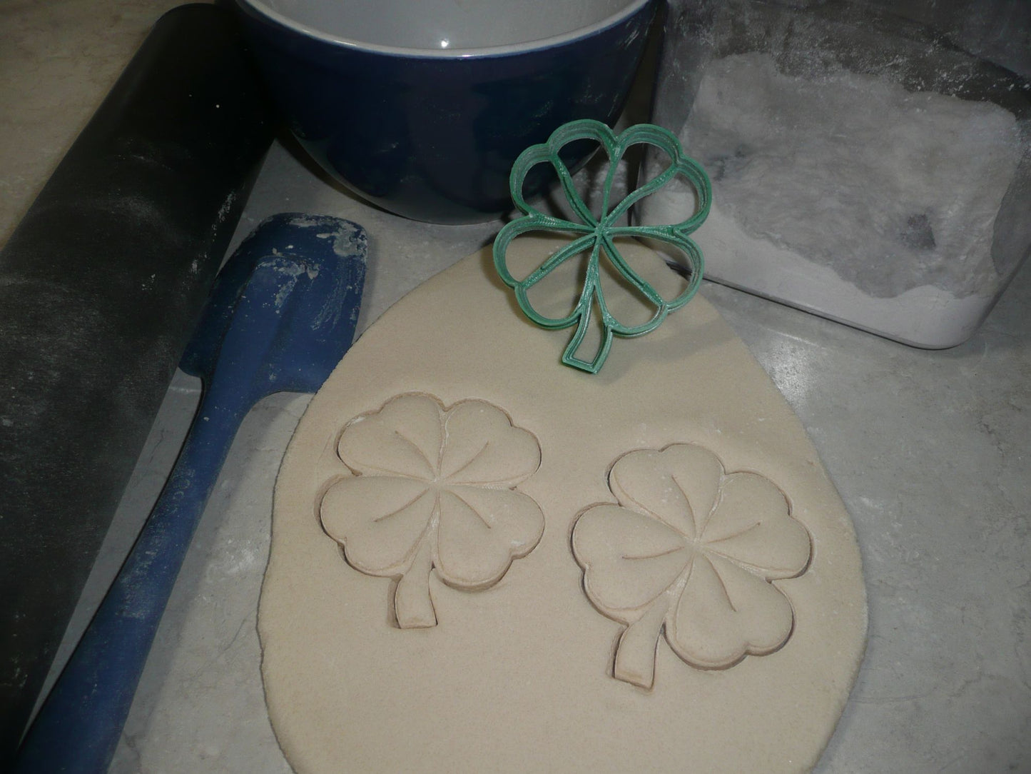 Cloverleaf Small Size 4 Leaf Clover Shamrock Cookie Cutter Made In USA PR4159