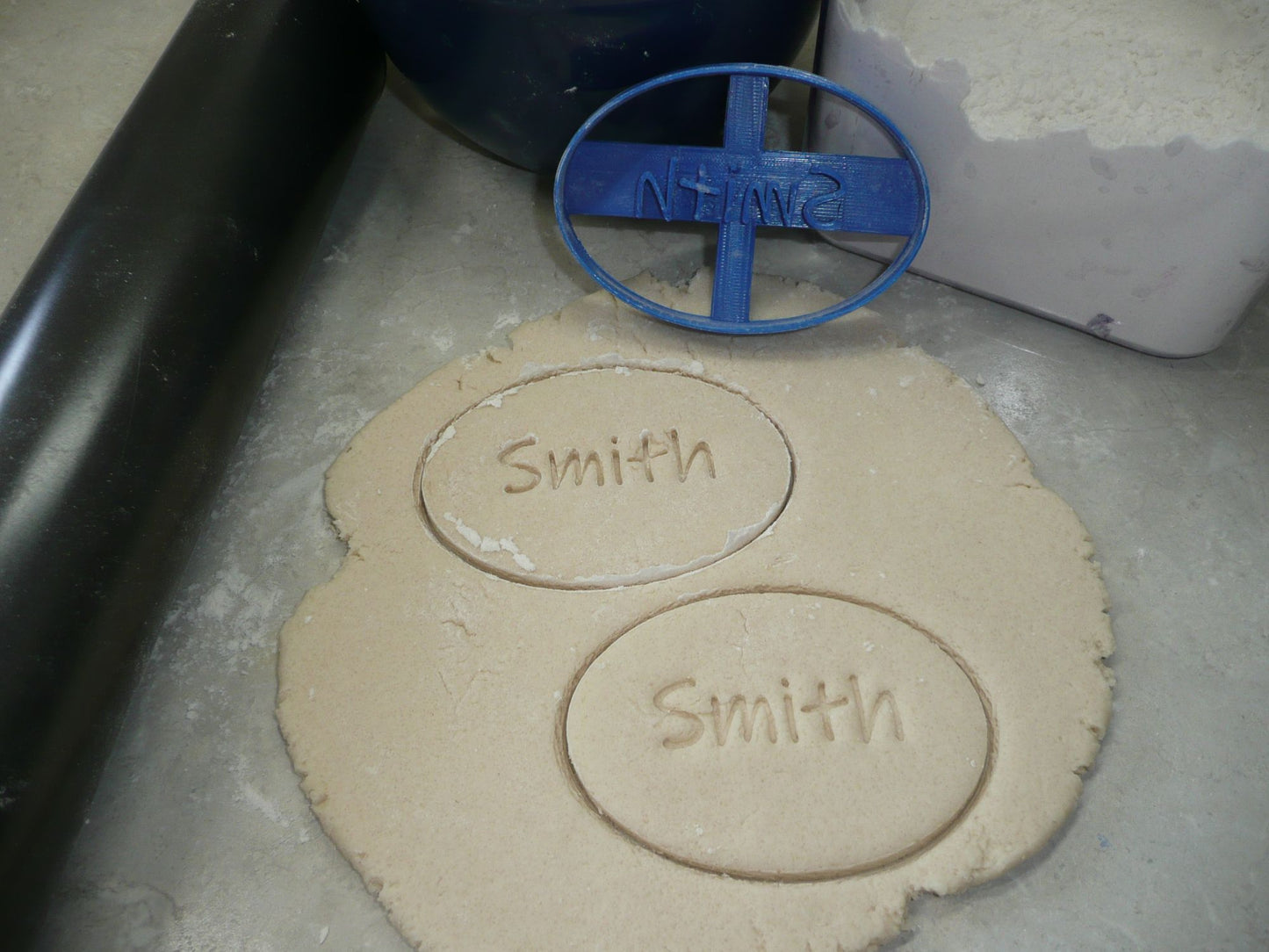 Oval Frame Shape Personalized Name Cookie Cutter USA PR4308