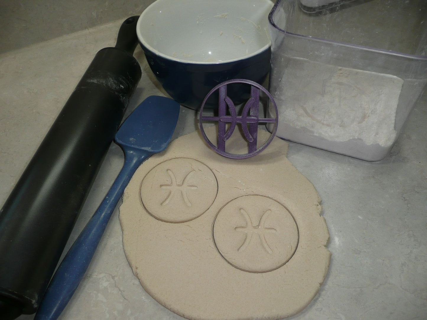 Pisces Zodiac Sign Astrology Horoscope Symbol Cookie Cutter USA PR4390