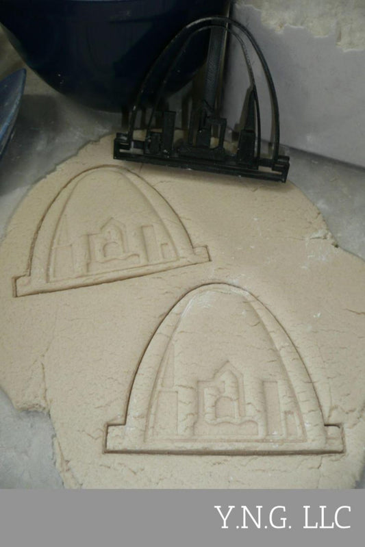 St Louis Gateway Arch Missouri Tourist Landmark Cookie Cutter Made in USA PR4413