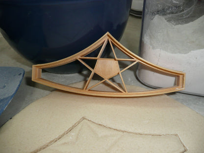 Wonder Woman Tiara Superhero DC Comics Cookie Cutter USA PR4457