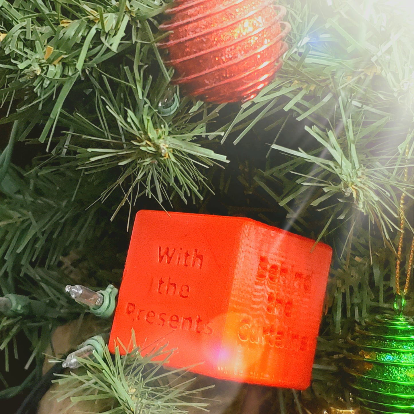 Elf Hide and Seek Christmas Activity Decision Cube USA Made PR4474