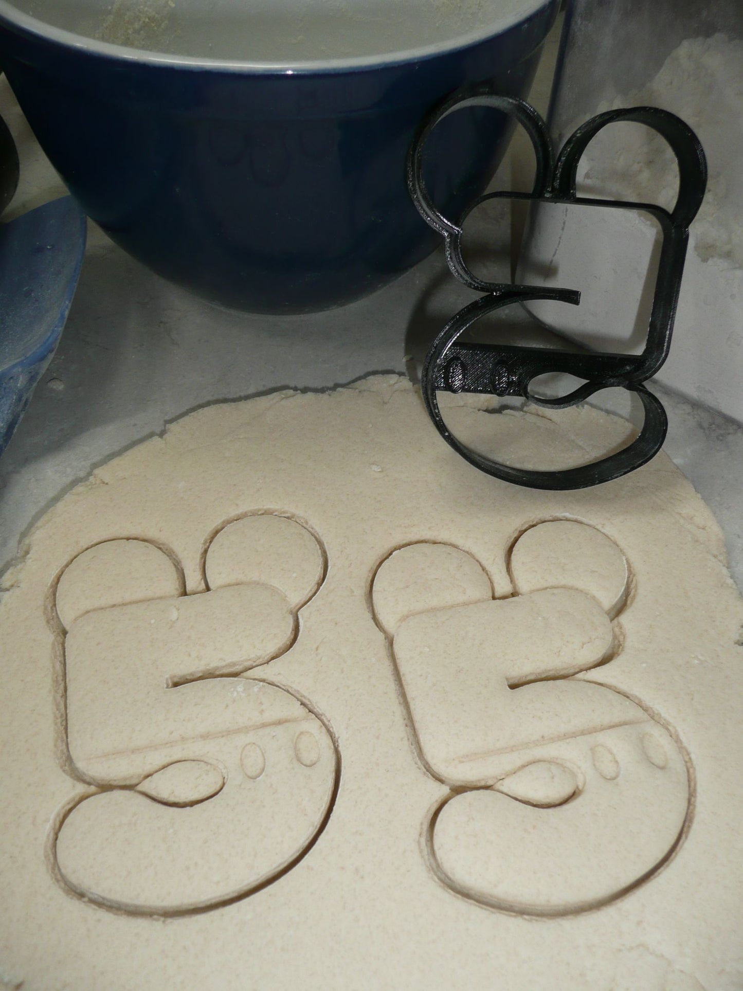 Mickey Mouse Themed Number Five 5 Detailed Cookie Cutter Made In USA PR4565