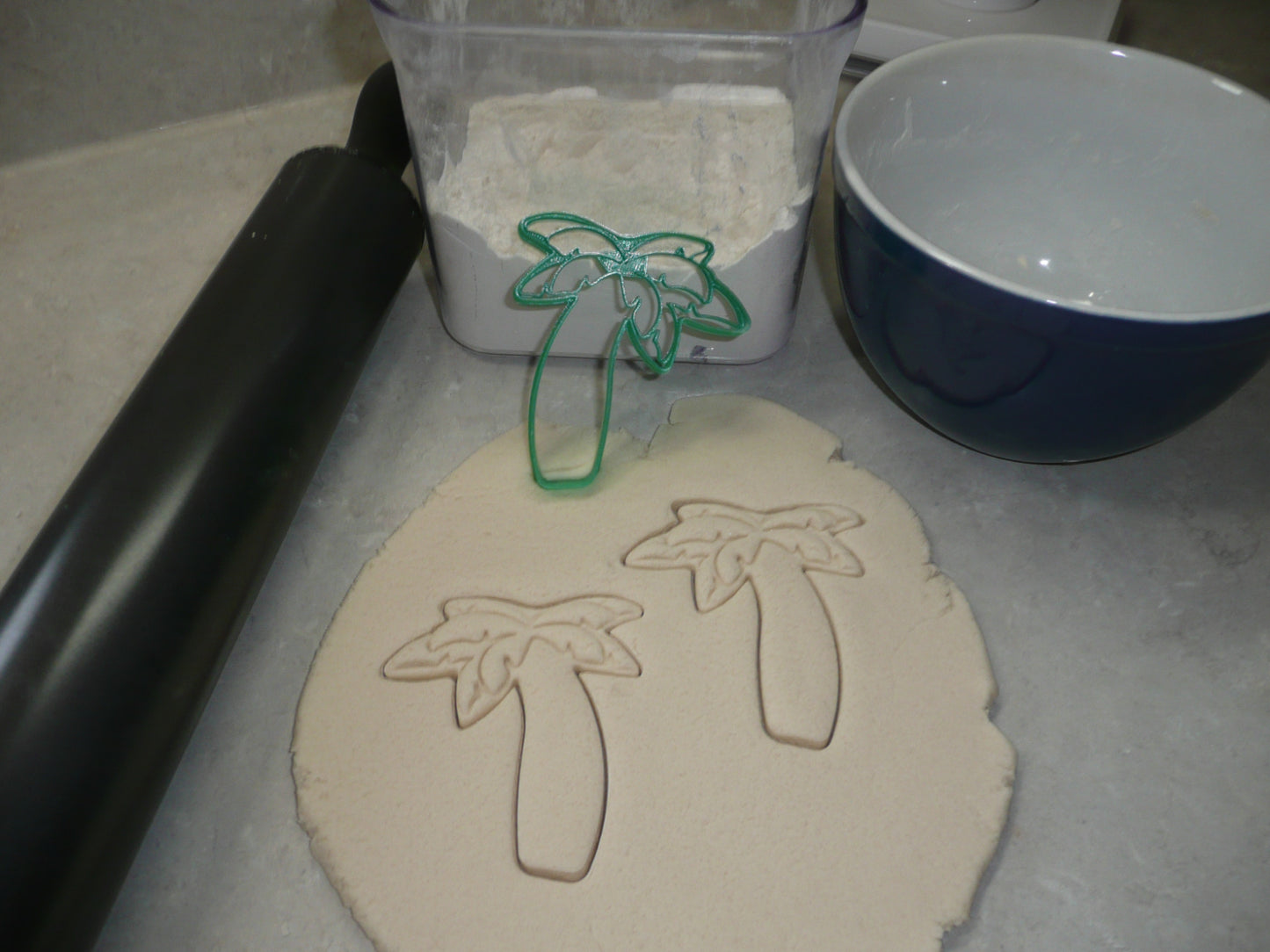 Palm Tree Leaning With Detailed Leaves Tropical Cookie Cutter Made In USA PR4967