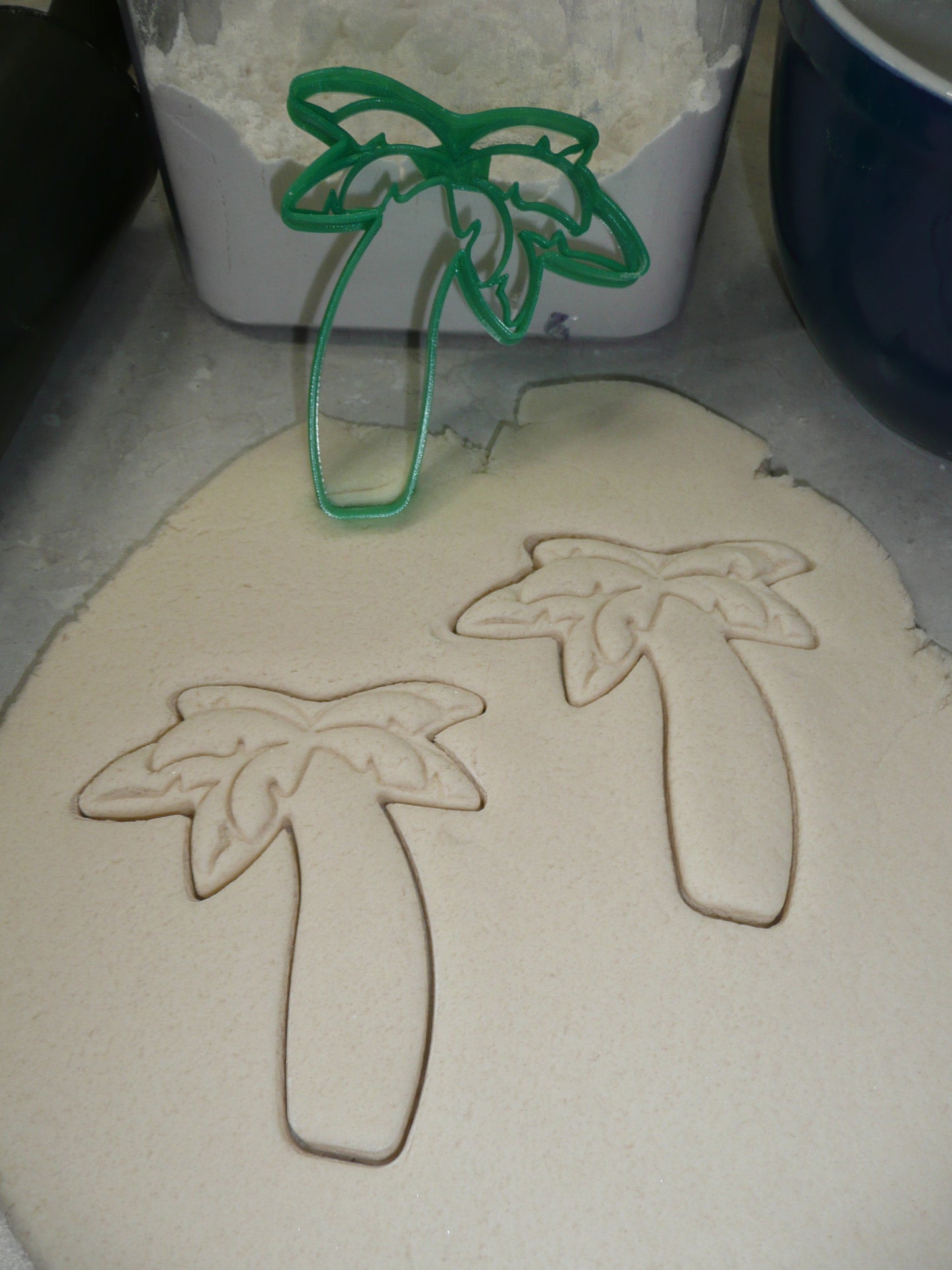 Palm Tree Leaning With Detailed Leaves Tropical Cookie Cutter Made In USA PR4967