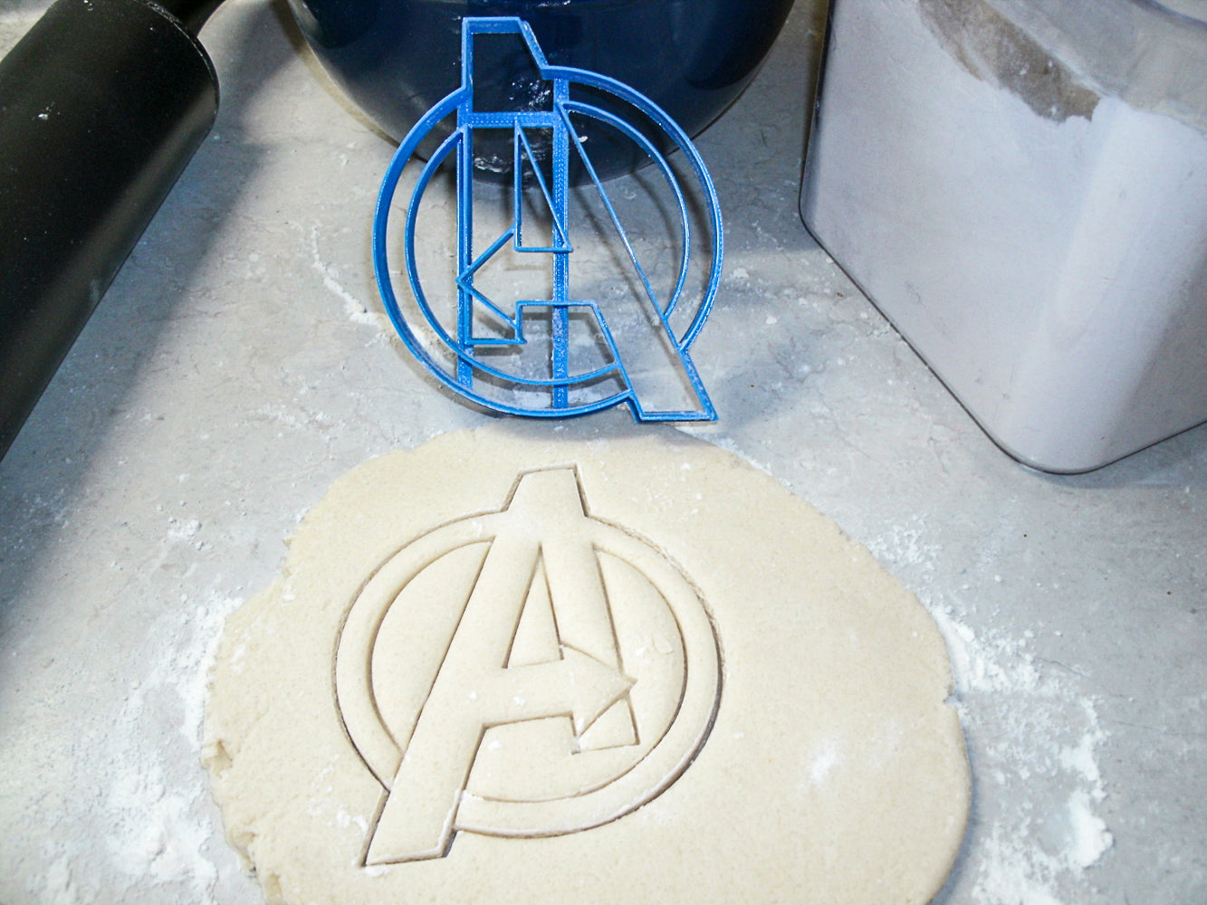 Avengers Superheroes Marvel Logos Set Of 6 Cookie Cutters USA PR1051