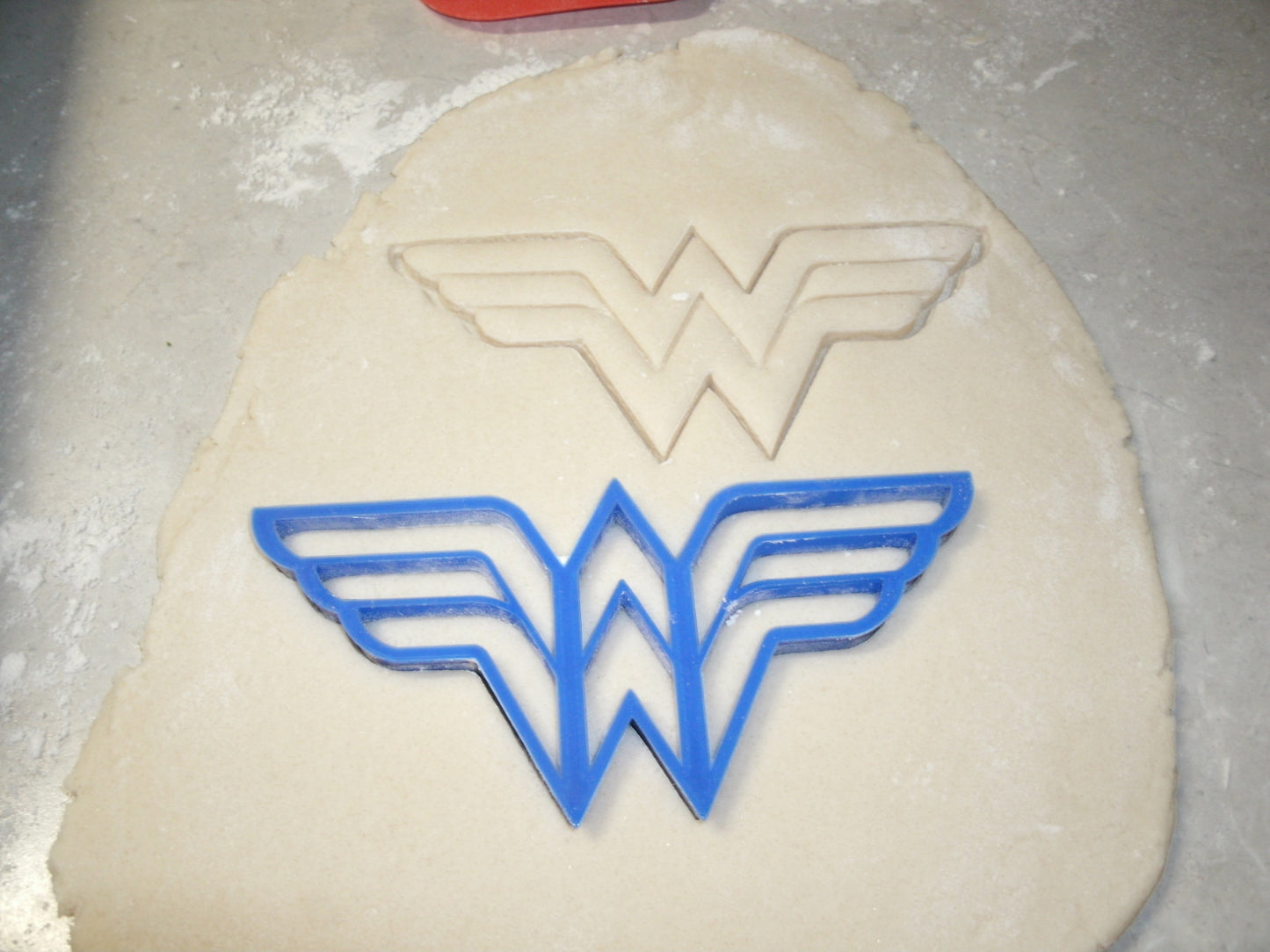 Cancer Survivors Are Superheroes Wonder Woman Set Of 3 Cookie Cutters USA PR1021